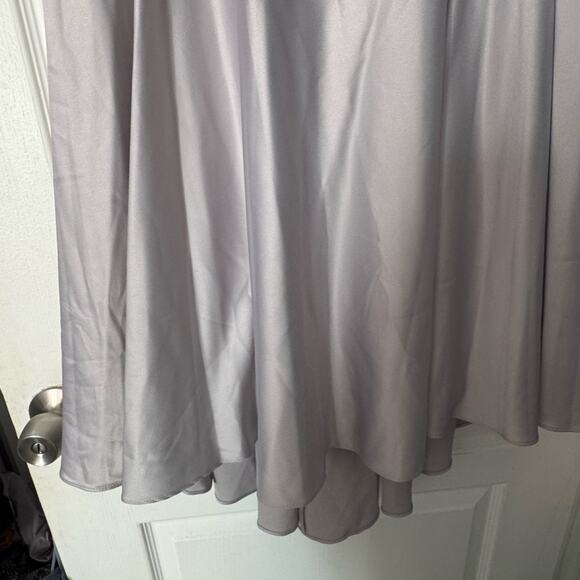 KLEINFELD BEAUTIFUL GREY SATINY OFF SHOULDER DRESS SZ 14 EUC - Picture 3 of 6